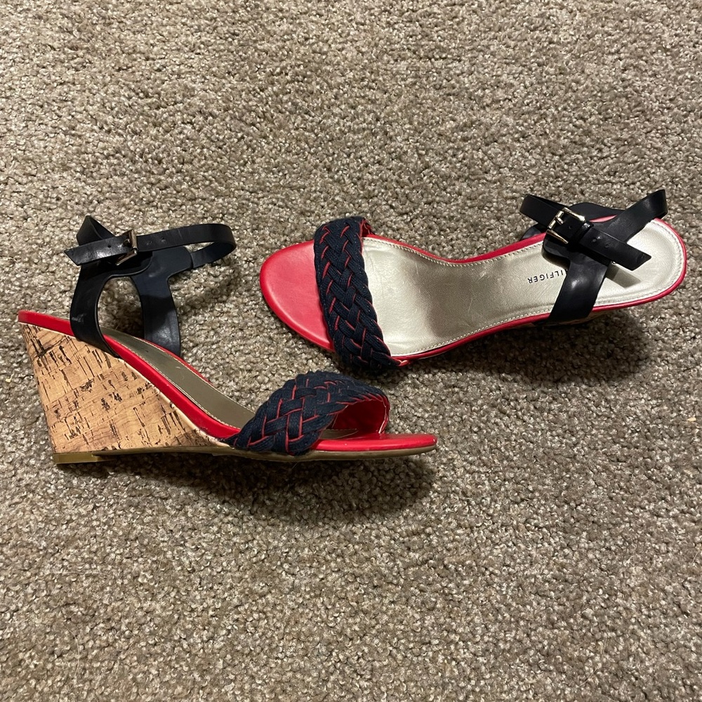 Adorable sandals! Navy and red